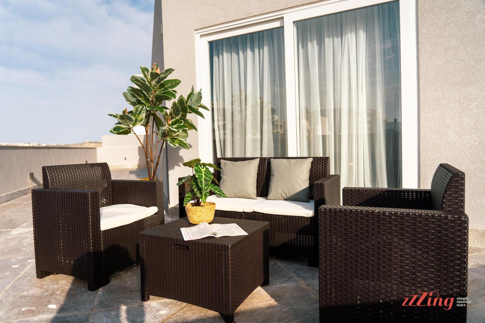 Appartamento Coastal Charm Collection By Zzzing St. Paul's Bay Esterno foto